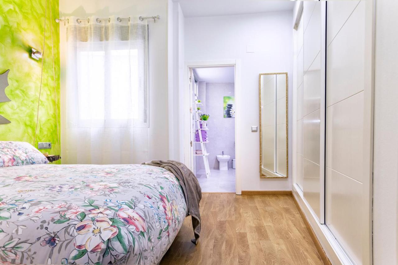Apartamentos Momas La Casa De Mama Málaga Exterior foto